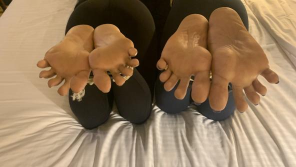 Solequeensworld and Chenalfeet Duo Bastinado Session