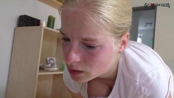 Shackled Girl And The Schoolpaddle - Dualscreen-