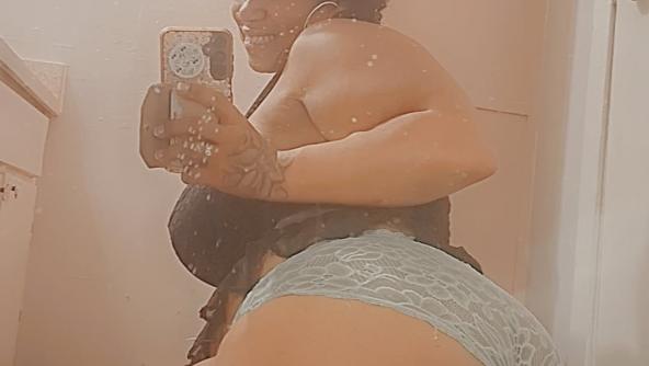 Chick gets a hard spanking with extension cord